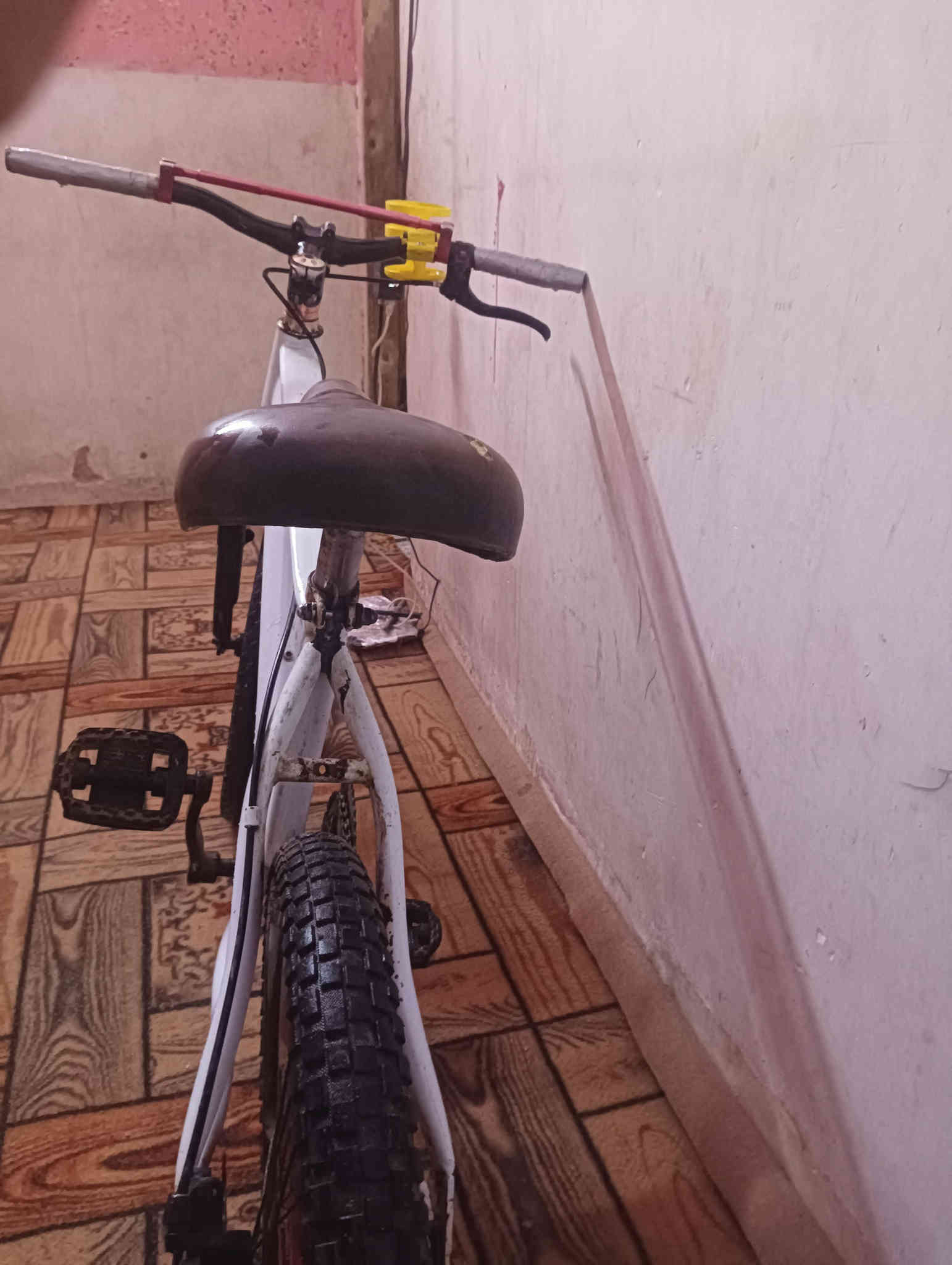 بايسكل للبيع السعر25الف المكان النجف يم مول جدو او جوهرت العرب الرقم ***********
