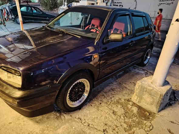 عليكم مره خصت حجي ليث للبيع كولف موديل 92 سياره حلوه مرتبه مكينه 1800المرغوب دوش كير عادي تبريد ثلج صدر امامي خلفي جديد تخم تاير ويل جدد غرفتها نضيفه سياره مناقصها شي فقط لاستيك ولف بيها من تشغل الصبح دخانه وتكطع دقيقه مطول ارامه مسويلها رقم وسنويه وهزه جديد تحويل ثاني يوم مكاني بغداد فقط اتصال ممتواجد ع نت*********** السعر 48وبيها مجال
