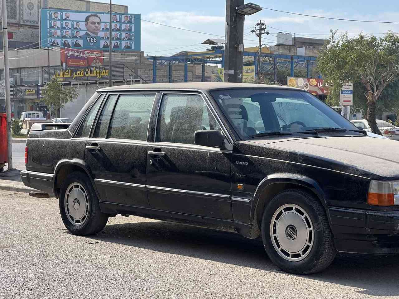 سلام عليكم 
فالفو مديل ١٩٩٠ 

حجم         ٧٤٠

عله وضع البلاد 

مكين     ٢٠٠٠

كابريته كهربائيات كله شغال 
تبريد عوزه بس غاز 
معامله الرقم الدولي جاهزه 
مكاني نجف *********** 

السعر ٥٥ وقابل للتفاوض 🌹
