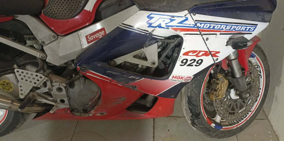 سلام عليكم
هوندا 929 مرقم انكليزي باسمي مشروع وطني شرط التحويل الدراجه كامله بيها الكفرات مشخطه مثل ماموضح بالصوره السعر 20 ورقه قفل مكانها النجف شباب السعر قفل قفل والي موشراي فلوسه مو كامله لايتعبني ومصاريف التحويل على الشراي والشراي يروح للمرور يمشي بالمعامله واني اجي على البصمه رجاءا .. واسف على الاطاله


**إذا كنت صاحب هذا الإعلان وتريد حذفه لأي سبب، رجاءا أرسل رسالة إلى الدعم الفني**