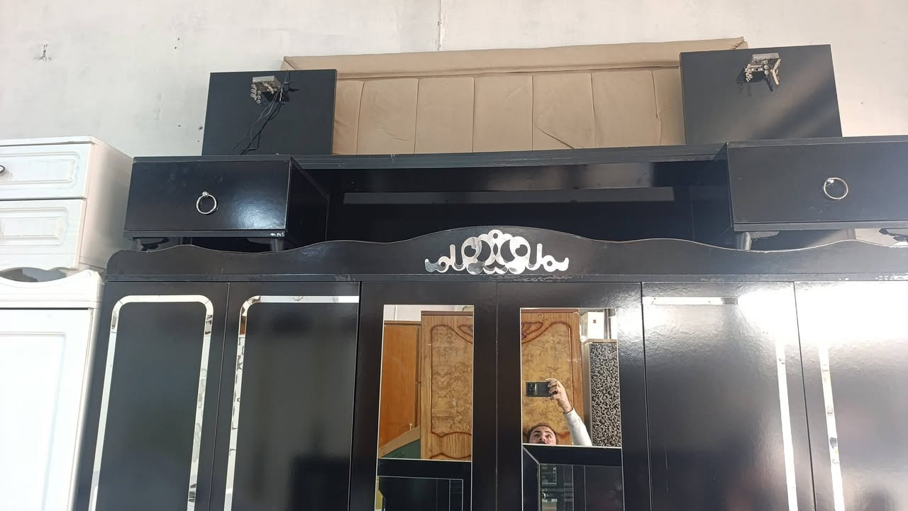 غرفه تركيه من خمس قطع نظافه 90% واتساب 
***********
