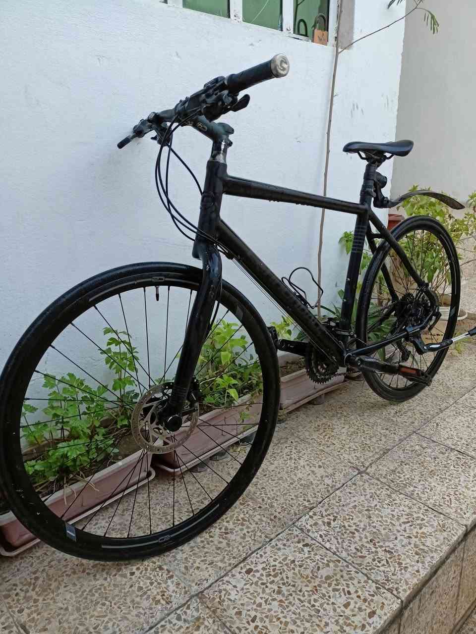 السلام عليكم ورحمة اخوان 
اليوم توفر كوناندل تك ماشه قطعه مميزه 
لون مميز اسود طافي 
الحجم 28 
القياس L 
السستم ديور 3x9
جاهزة ما بيها اي نقص 
السعر 430 الف شامل توصيل و بيكم خير و تدللون الي يريدها ما اقصر وياه 

تواصل خاص او اتصل عل رقم 
*********** 
واتساب ***********
