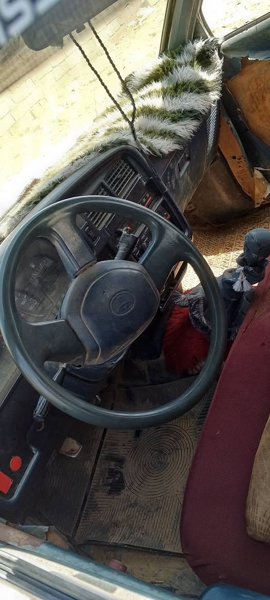 سلام عليكم موديل 92 سياره بلاديه كهربايات كلها شغاله كير مكينه شاصي مكفولات سعر 60 وبيهى مجال لشراي ***********
