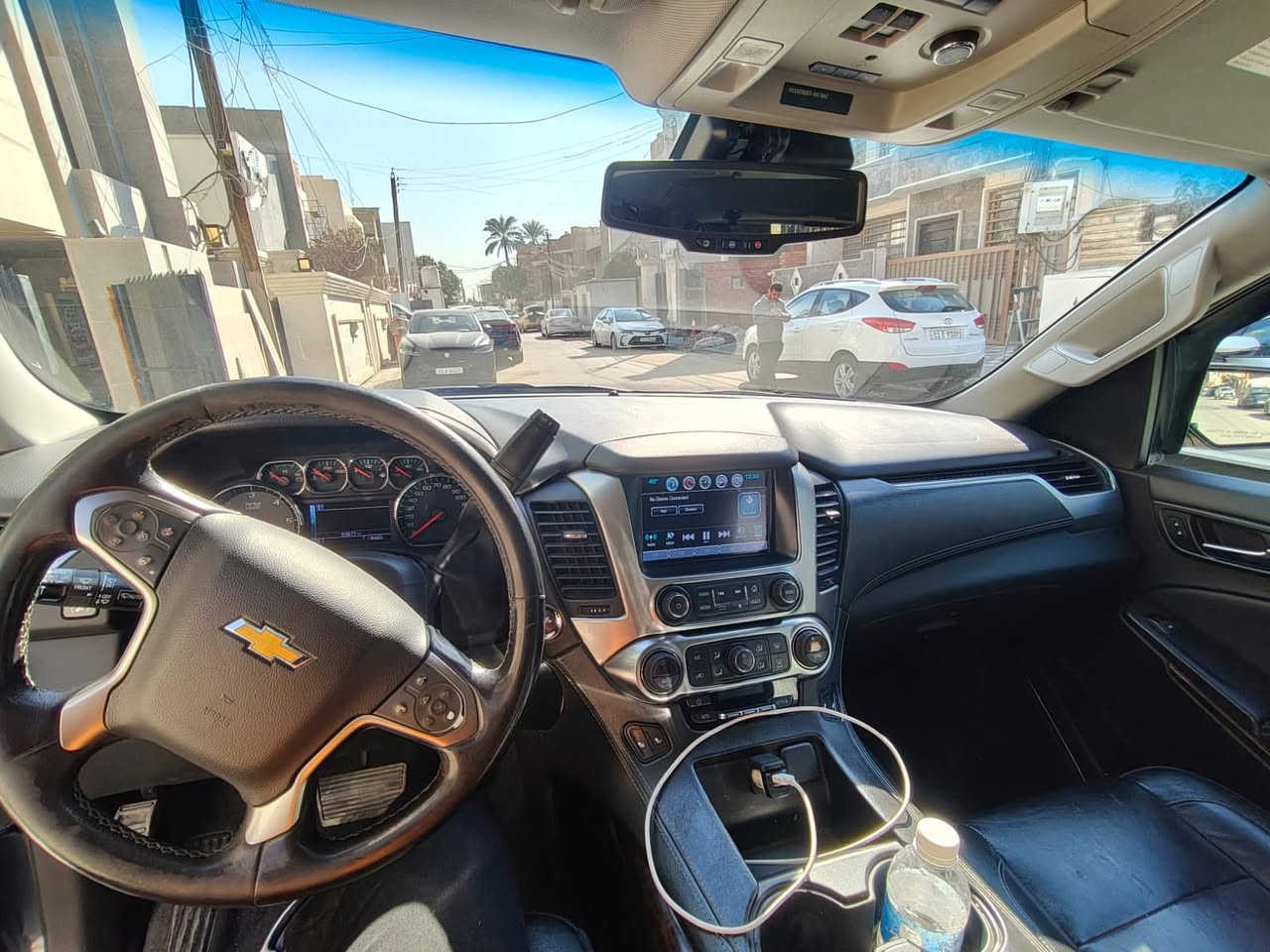 السلام عليكم تاهو موديل2020 LT فول موصفات حادثهه موضح بلصور سياره مابيهه كل نقص بدون ايرباك مكاني بغداد 
وهذا رقمي *********** السعر مناسب رقم بغداد بسمي
