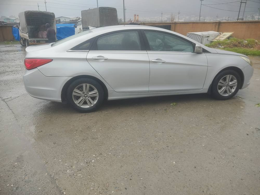 فرۆشتنی خێرا
هۆندا سۆناتا
 مۆدیل2013 
بڕاوە تازە داخڵ
تۆماتیک
کامل مەسروف کراوە
تەبرید ساردوو گەرم لەسەرسویچ
گێڕومەکینەو کارەبایی وتوندوتۆڵی هەمووی بەشەرت
لێدراوی نیە
بەس شوێن بڕاوەی بۆیاغە
نرخی قفڵ قفڵی (٤٨)گەڵایەسەودامان نیە بەس فرۆشتن گهرمشتەری  تەلەفۆن بکە جوابی کۆمێنت نادەمەوە
*********** رانية, السليمانية
