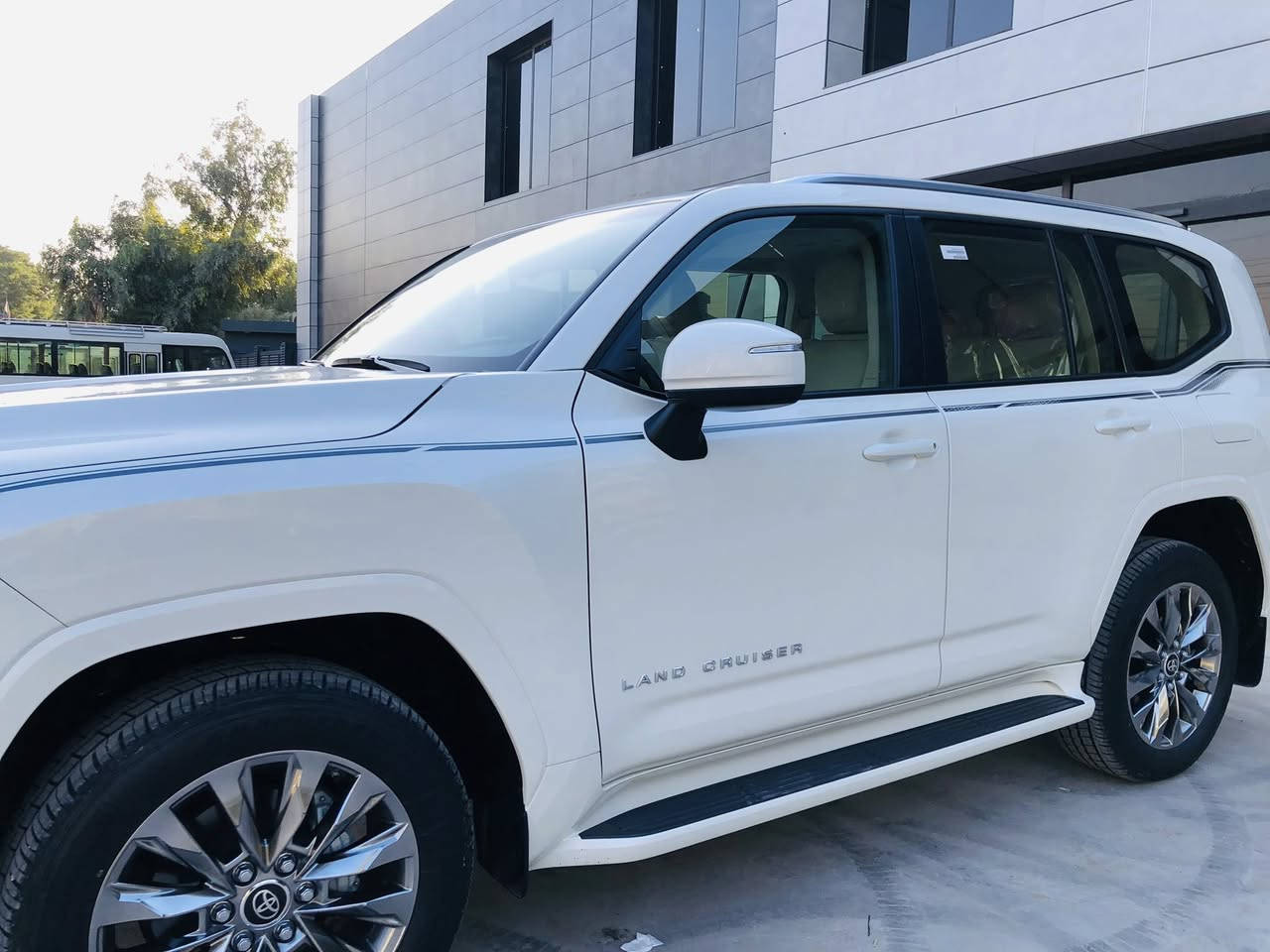 سلام عليكم احبتي لاندكروز موديل 2025 زيرو ماشيه 2900 مكفوله كفاله عامه رقم بغداد شركه ساز بل ضمان مكان السياره بغداد الكريعات الاتصال *********** مكينه 4000 تنفس طبيعي
