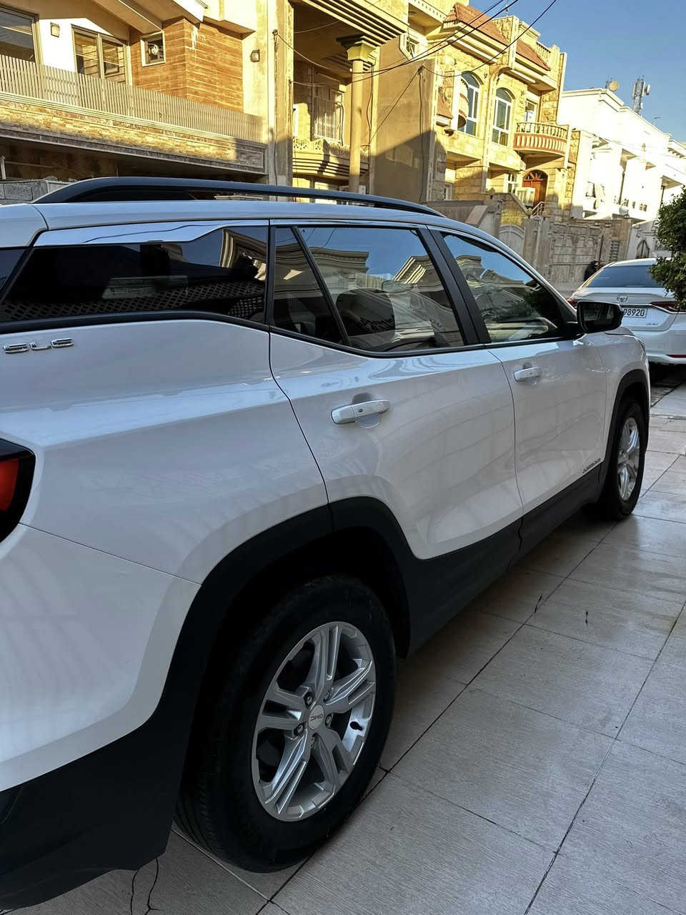 جيمسي تيران موديل ٢٠٢٢ مواصفات SLE رقم اربيل باسمي ماشية ٤٦ مايل حادث بسيط راس بونيت فقط بدون دواخل صورة حادث موجود سعر ١٧٨ ورقة مكان السيارة اربيل *********** واتس آب
