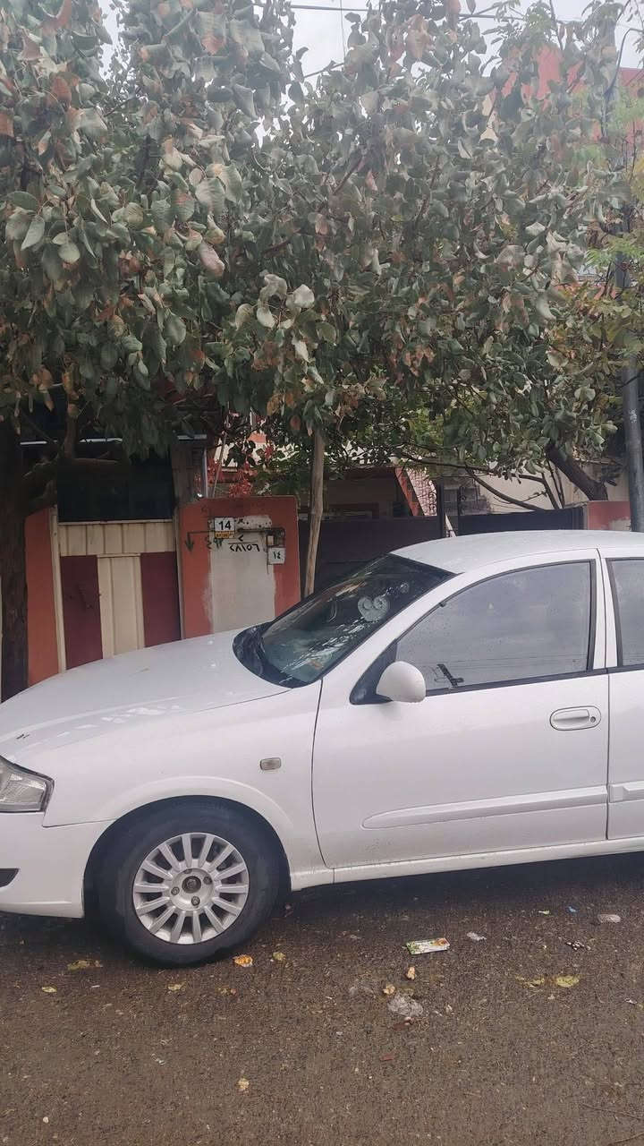 نيسان صني اوتوماتيك موديل ٢٠١٠ سنوية جديد لحد ٢٠٢٧ شاشة ايباد وكاميرا  سنوية بأسمي في السليمانية  للتواصل ***********
 سعر ١٠٦ ورقة
