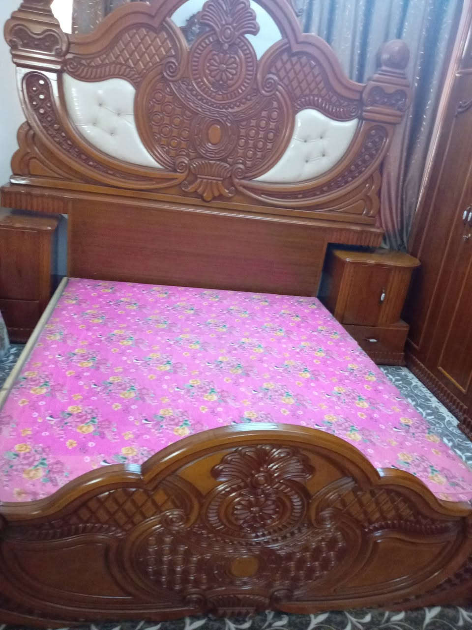 غرف اخشاب ااببع
١٣٠٠٠٠٠
بيا مجال
***********
