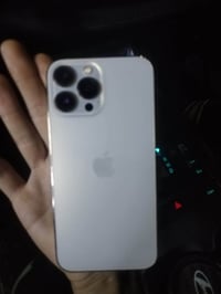 ايفون 13pro max لون ذهبي  بي شخوط بصية بالشاشة  موضح بالصورة  ماكو اي ...