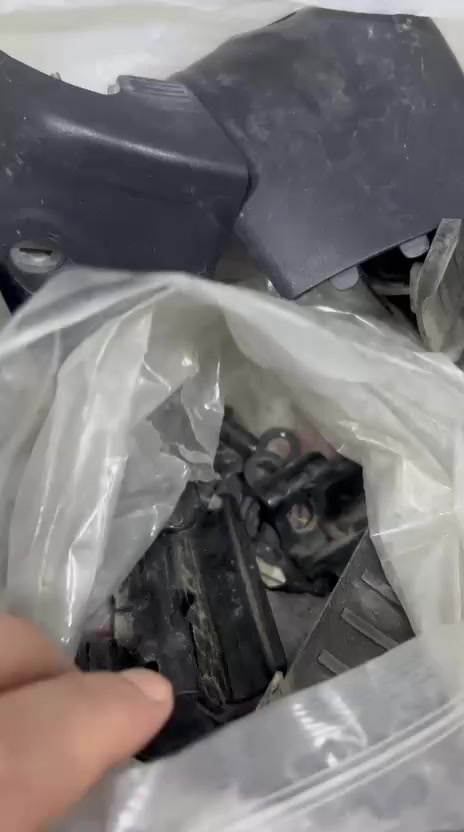 السلام عليكم اخوان سيبايه مال كونه موديل سيارتي ٢١ ماخذهة ب ٢٥٠ الف
تتحمل ١٠٠ كيلو الي تعجبه ينطي بيهة سعر وما اقصر ويه
 الشراي يتصل 
بغداد 
***********
