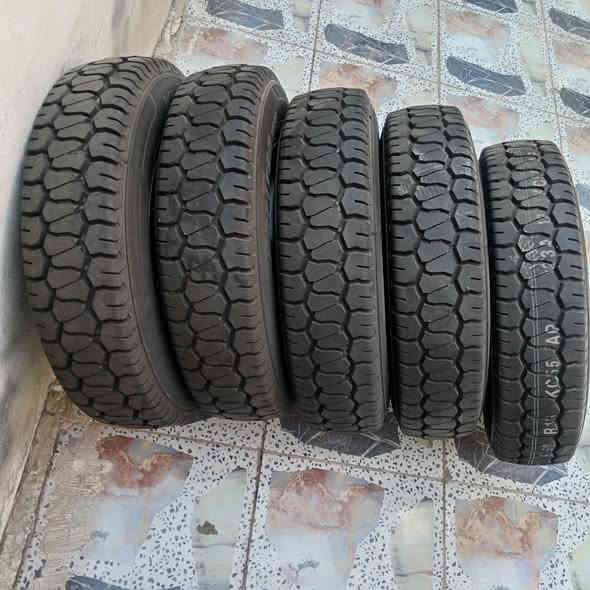 السلام عليكم تايرات 13البيع مال كيه فحل البيع جديد مال26 العدد5 سبير مانزل جديد المكان نجف ابو صخير الاستفسار على رقم *********** غير متواجد على الفيس مكلف بل نشر
