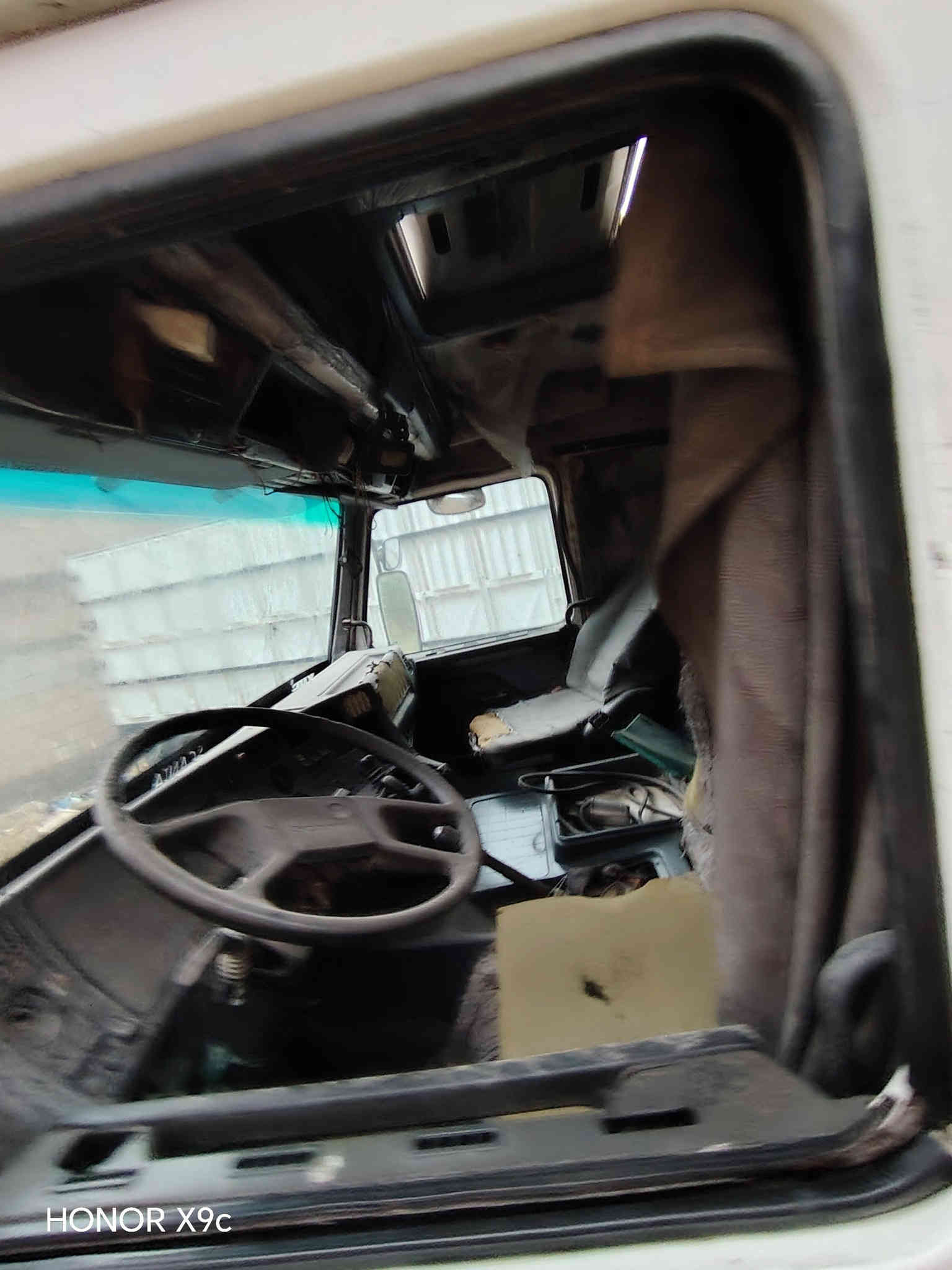 سكانيا للبيع ١١٣ كير 3 في 3 الرقم ***********
