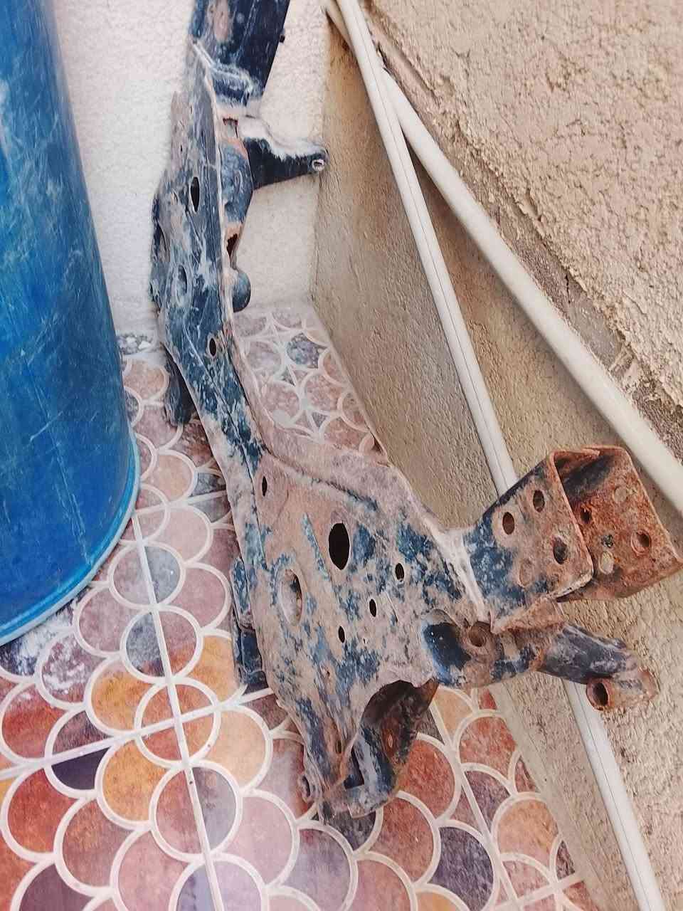 سلام عليكم اخوان غراض هذن للبيع
 وابيع بيش مايفيدكم 
بنيد گراند شيروكي بلادي موديل 19 بي فطر بسيط بمقدمته 
دواسات بلادي زوج 
تظليل كامل مع الجامه الخلفيه أخذته ب100 بيش يفيد ابيعه 
فريم ممه مال جيب بزون 
شباك دعاميه مال بزون لون اسود تخم كامل 
توصيل موجود مكاني ميسان 

*********** للاتصال او تواصل
