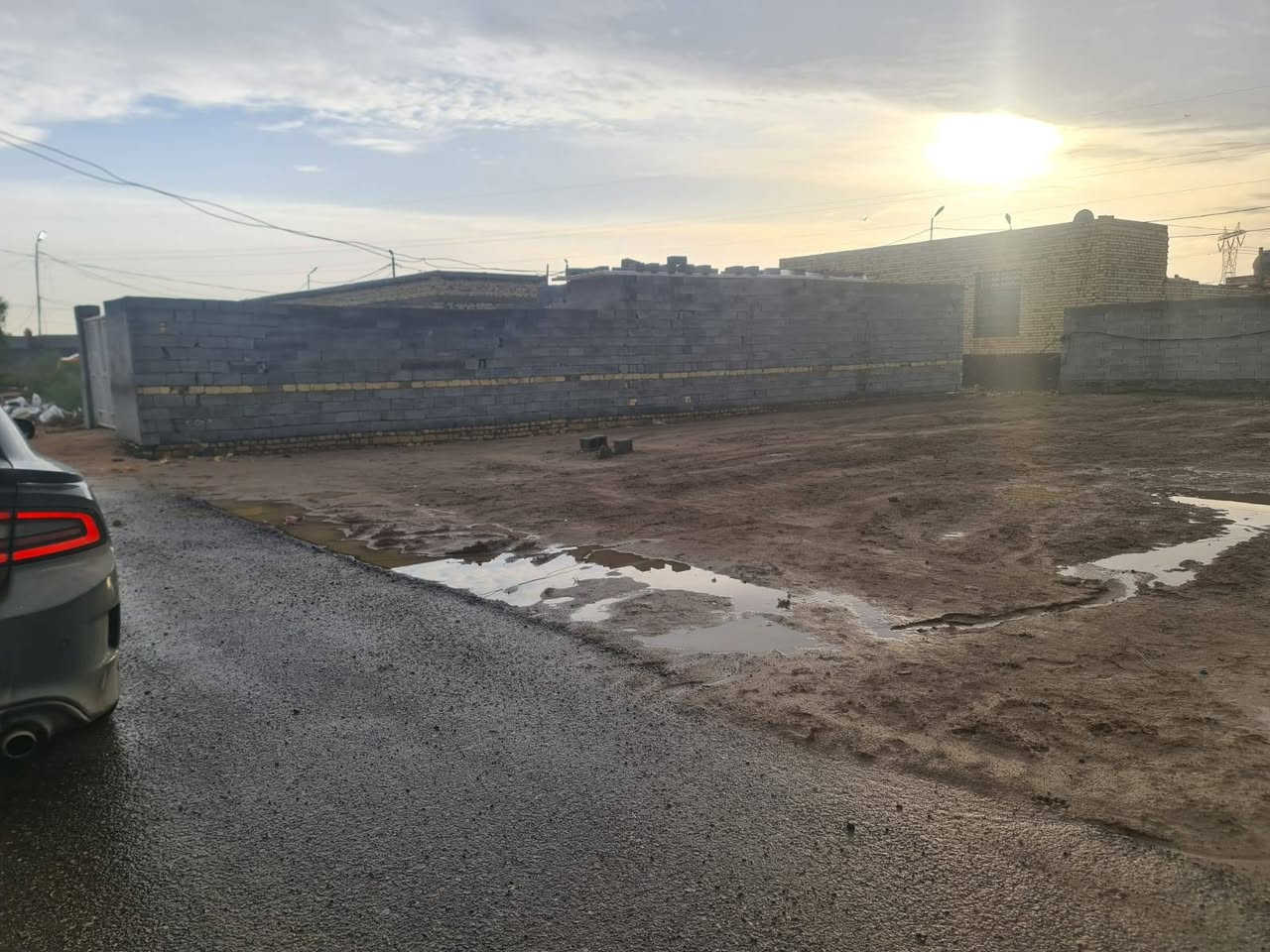 سلام عليكم اخوان قطعه ارض للبيع المساحه 320متر كافه الخدمات ماء وكهرباء وتبليط  طابو زراعي قرب الأمام الحمزه الاستفسار عله رقم (***********)
