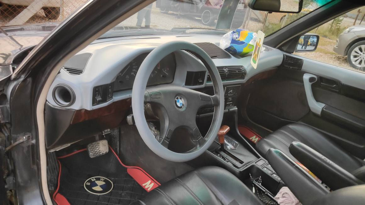 بي ام 535 للبيع اومراوس سعر 48او بيهة مجال قليل مكنة اوكير اوحداية أو تخم تايرات خير من الله سيارة جاهرة أو مكفولة مصبوغ الجمالية فقط مديل 88 مكان ابو صخير نجف رقم موبايل *********** النجف, العراق
