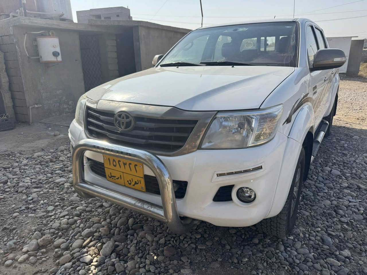 بيك اب موديل 14سيد نهرو فور ويل كير عادي بأسمي تحويل مباشر بي شبرين صبغ بين البودي والباب الباقي كفالة السعر 215وبي مجال *********** المكان صلاح الدين الشرقاط
