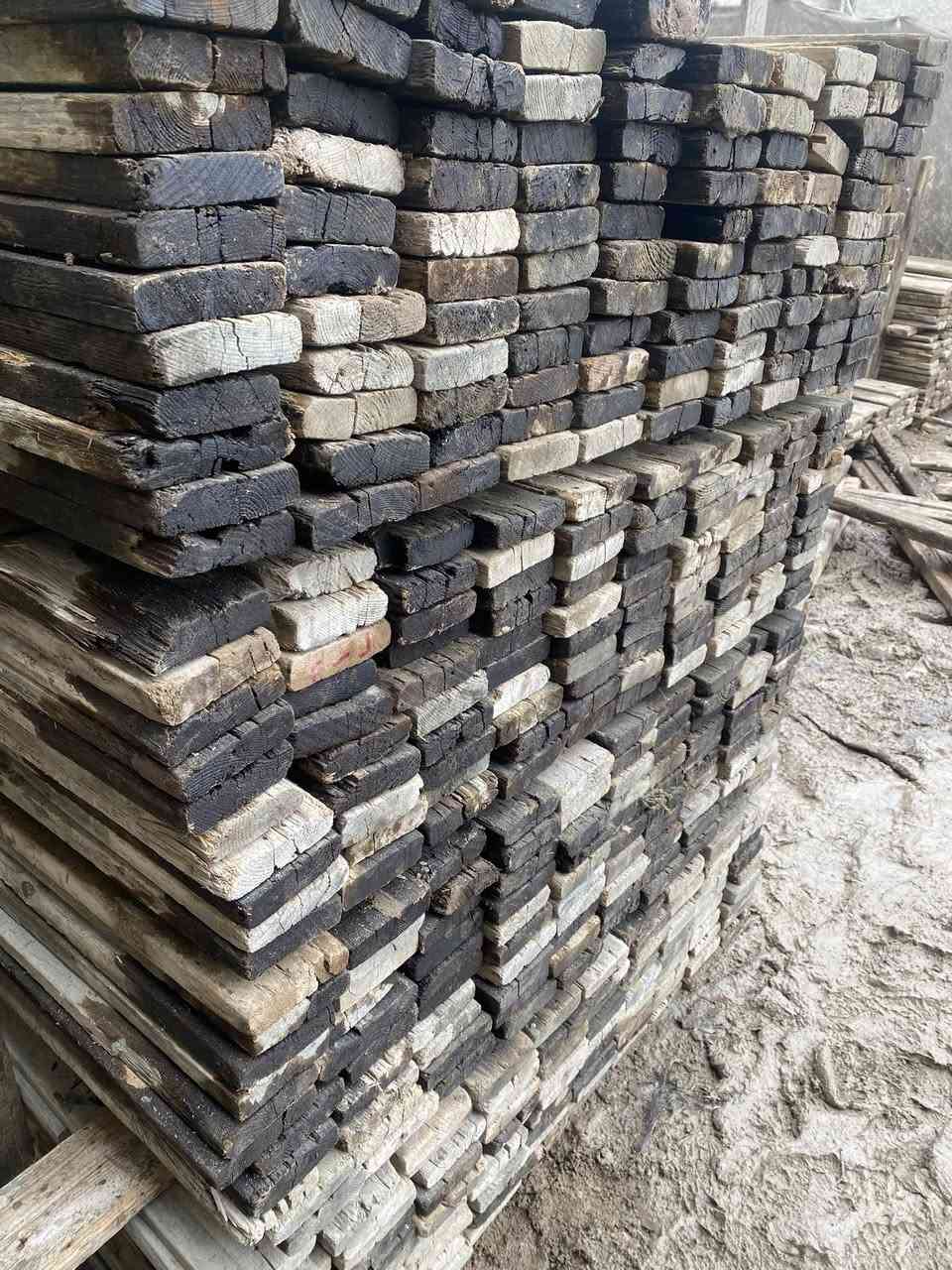 للبيع 
قالب خشب نظيف انج تارس 
العدد 13 مكعب 
العنوان حله 
***********
