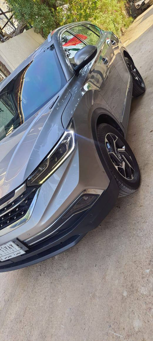 سلام عليكم.. 
للبيع مراوس سياره (دي إف إم) 2022  AX7 
كفاله من الشخط فول مواصفات بانوراما بصمه شفتات سرعه ماشيه 60 ألف كامرات محيطه سايد بريك تحكم ستيرن نظام أوتو باك محرك 1600 تيربو بعد بيها هواي مواصفات السياره كفاله جديده سعرها (150) وبيها مجال مكاني بصره شط العرب ستفسار (***********) أبو سجاد البصرة, العراق
