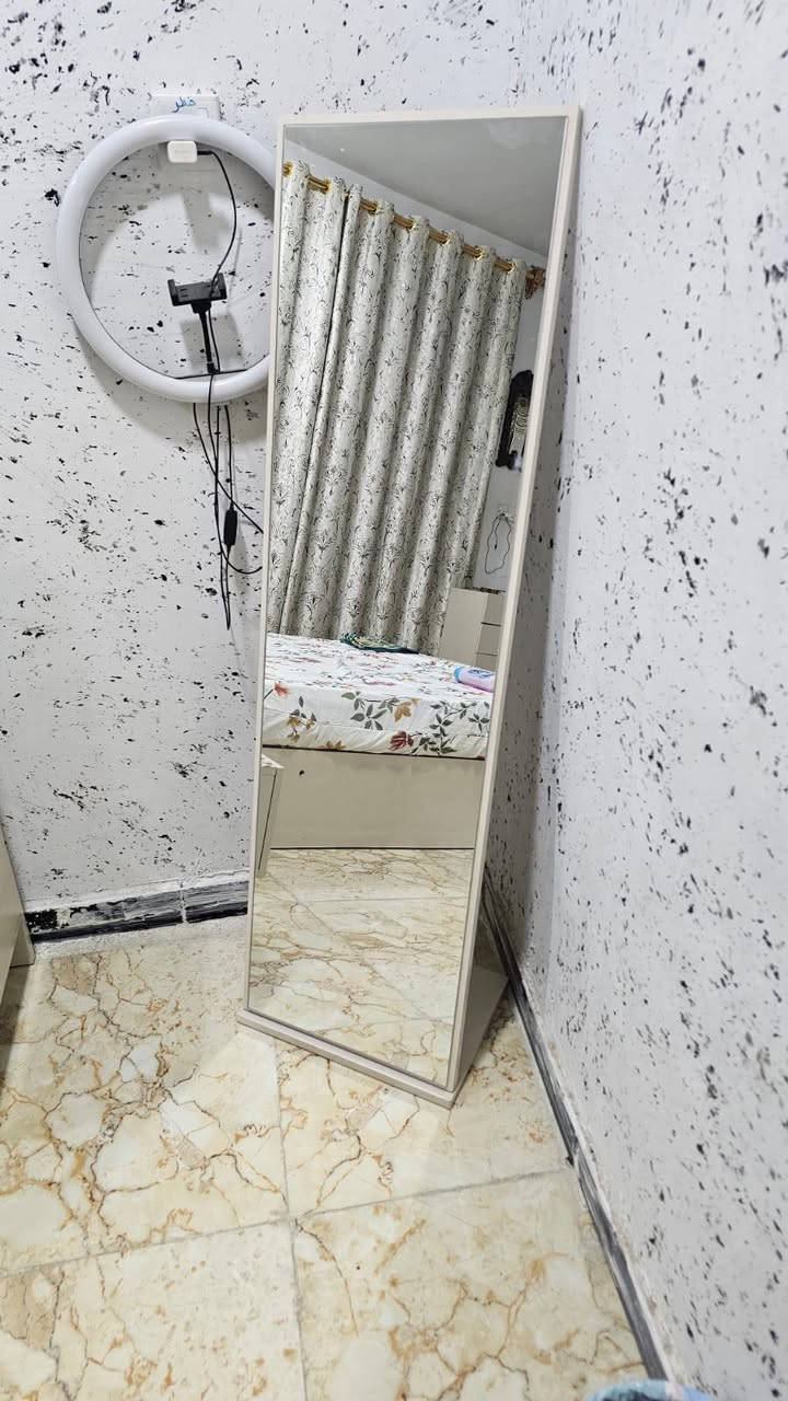 غرفه تركية اخو جديدة ممستخدمه هواي للبيع 750الف وبيها مجال 6 قطع تواصل واتساب ***********
