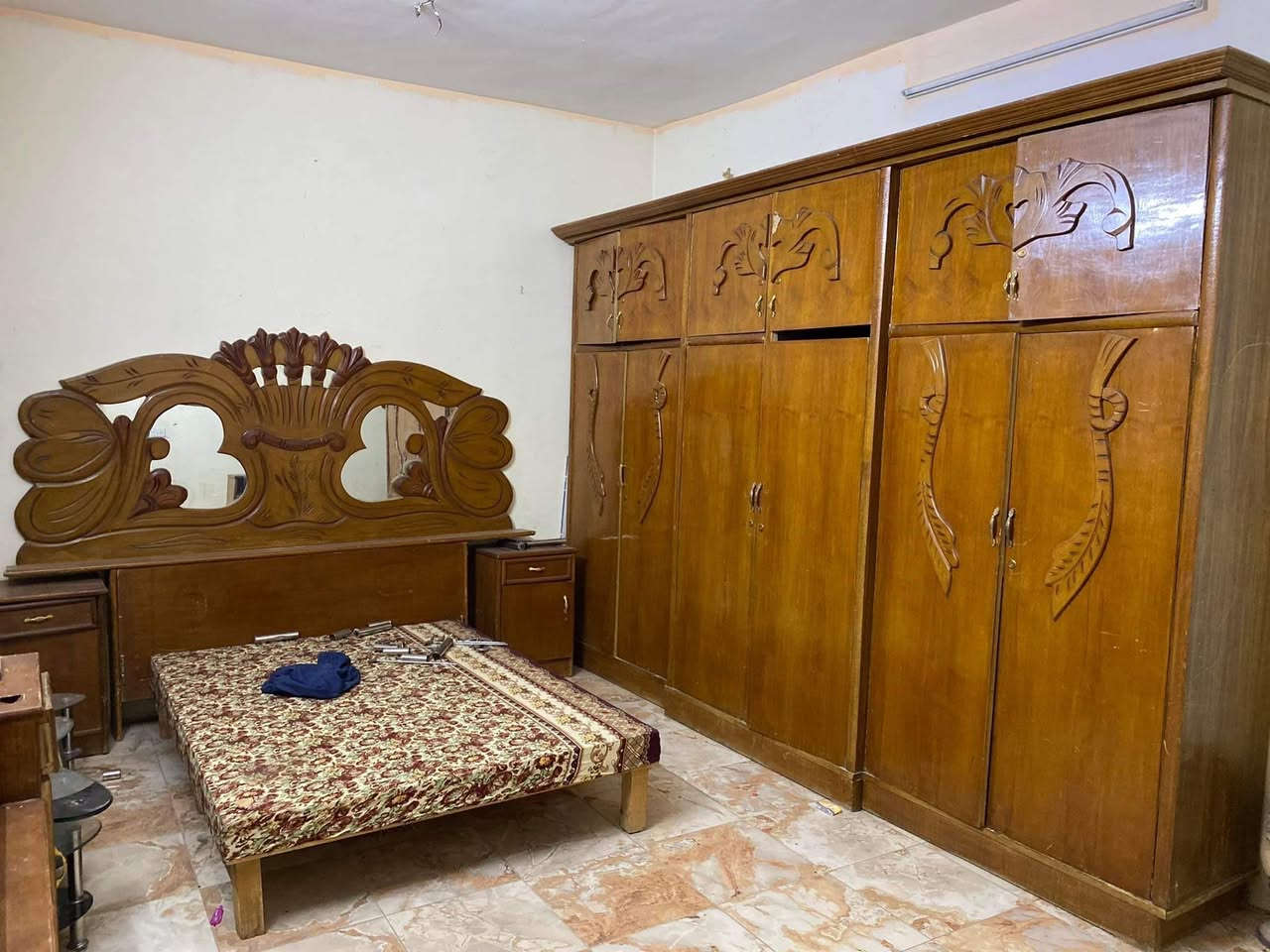 عندي غراض منزليه للبيع الستفسار خاص لو وتساب ***********
