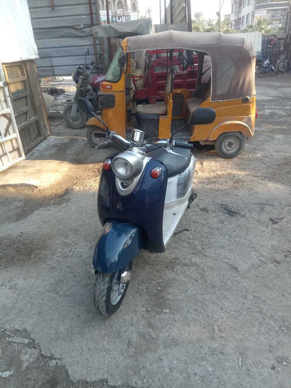 كلاسك فحل سلف وهندر شلعه معدل كهربائيات كلها شغاله نقص باتري فقط السعر ٢٧٥ وبيها مجال السكن البنوك الاتصال *********** بغداد, العراق
