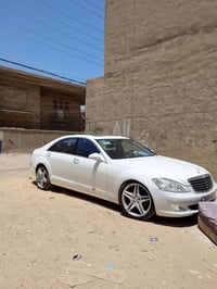 مارسيدس s550 موديل 2008 رقمها ديوانية تتحول بأي محافضة سيارة فقط مصبوغ...