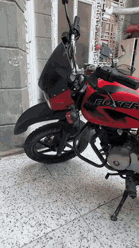 بوكسر  جبلي مديل 22
مجفته اصلي 
شغاله  ع اخر حبايه السعر واحد و 200

‭0776 619 4890‬
