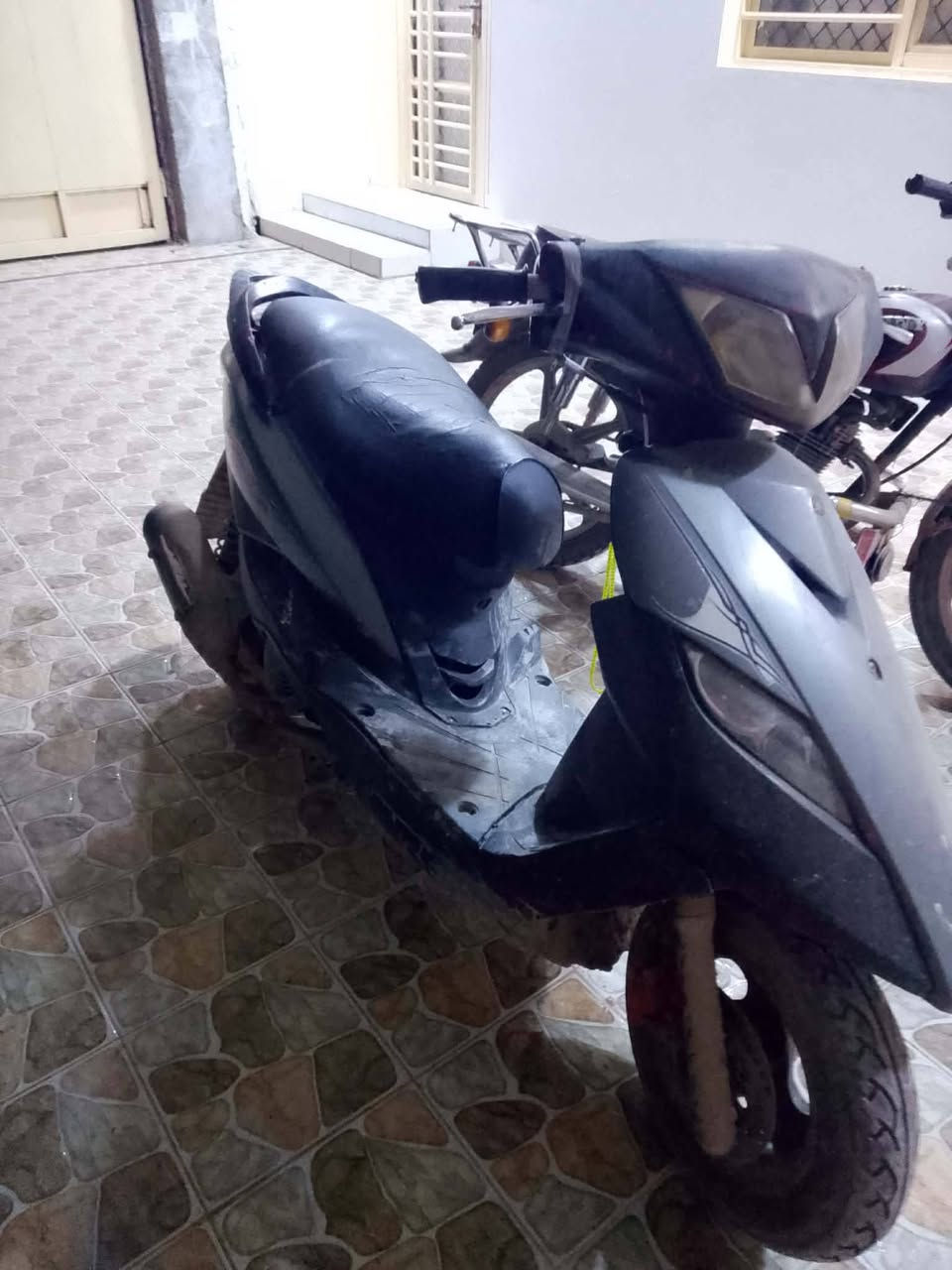 سلام عليكم ماكس ثعلب 140لبيع بلادي لاتبخير ولاتنقيص ولانضوح
كفرات مختم كهربايات كامله مكمله مكينه ناعمه تخبل شلعه معدل تخبل كلجات بلاديه زوج تايرات باتري جديد جدد بنزات جدد هورن كلوب اصفر عالي ابيض ناصي عوزه بس خشم مال سلف مكاني ديالئ بعقوبه جسر خرنابات سعره 375 ما متواجد ع فيس الشراي يتصل
***********
