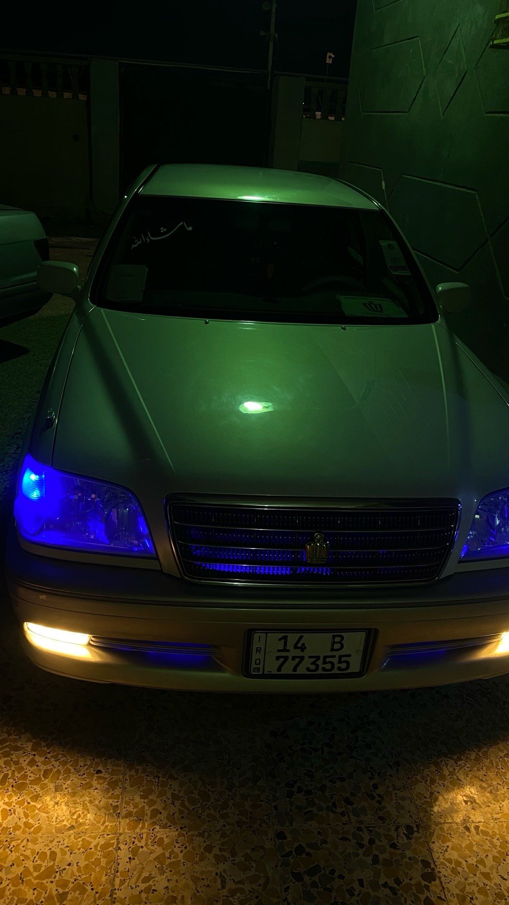 السياره كرستال اصل باسمي مداور ثاني يوم كفاله عامه عراق ويابان رقم مميز 2003 مديلها