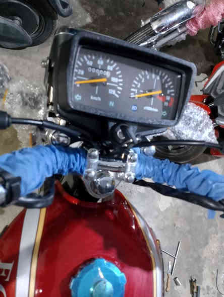 سلام عليكم وصلت دراجات 5كير هونده سلف موديل 2025
الوان ازرق ماروني سعر 775الف مراوس ايضا حسب القناعه 
عنوان ديالى قضاء قرة تبه حي النصر شارع العام قرب المستشفى الجديد موبايل *********** ومن الله التوفيق
