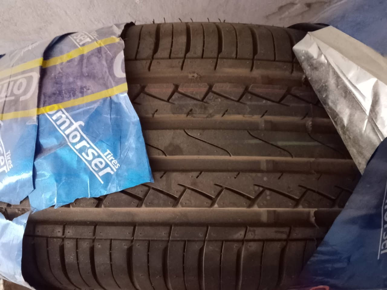 السلام عليكم تايرات عدد 2جديد غير مستعمل ابد صناعه 2025 النتره فورتي القياس 205,55,16 السعر 95الف بغداد ***********وخادم
