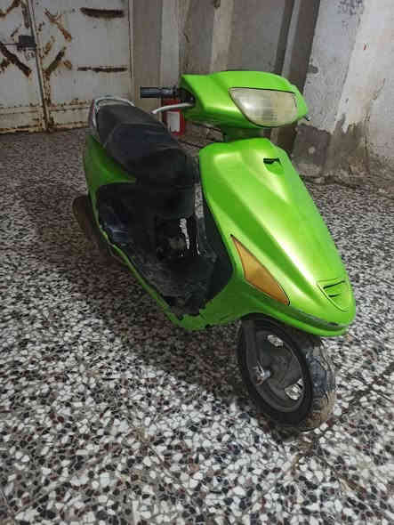 فراشه للبيع مكينه لاطشه العنوان حله حي الامام السعر 100قفل بدون عمله الاتصال بالرقم ***********
