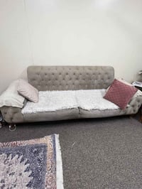 وبركاته تخم تركي 8 مقاعد نضيف سعره 350 الف  07700109088