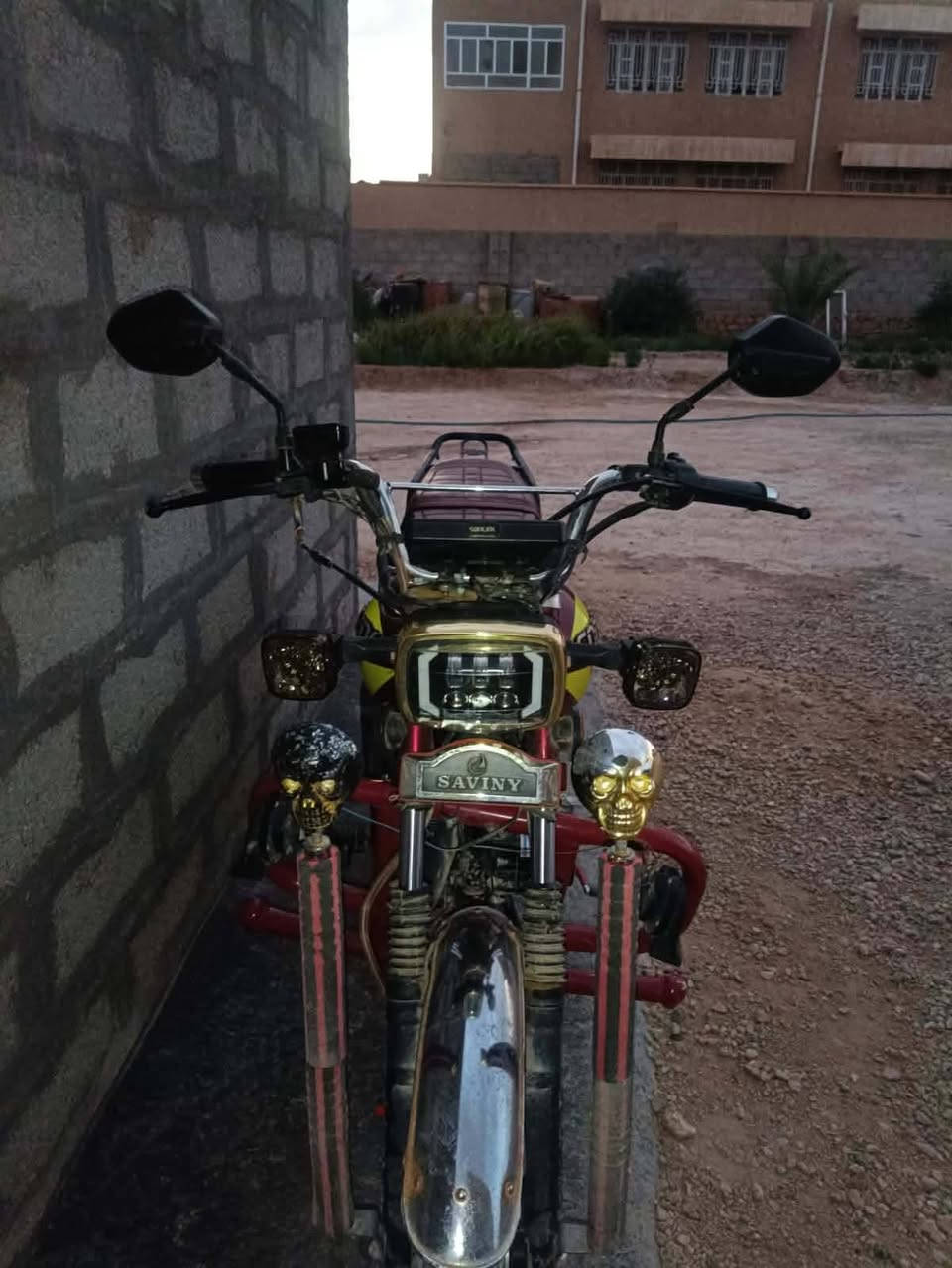 سولنك موديل٢٤ موطور حلو ونضيف نعومه جديد  َمكفول الموطور حيل نضيف مو ماشي هواي لون موروني محرك أسود ما تصرف علي ربع دينار ما ملعوب بي وما مستخدم هواي كهربائيات كلها شغاله وبلاديه وبعد علي كماليات ما صورتهن   #السعر اتصل عل رقم ***********
#ادمن
