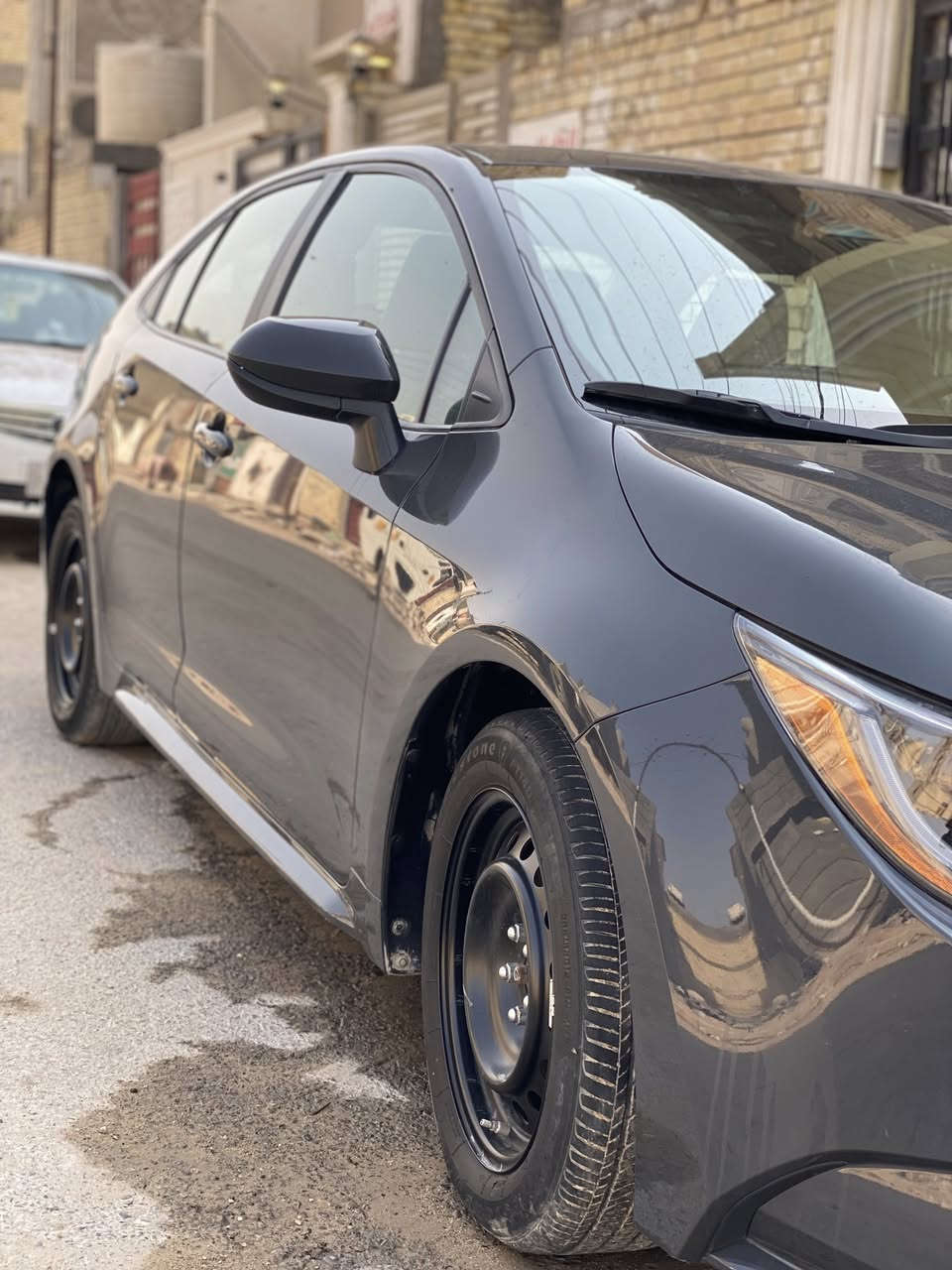 سلام عليكم 
كورلا للبيع
2023 le رصاصي اسمنتي رقم بغداد 
وارد امريكي مكينه 2000
 دخول جديد ماشيه 17ميل
الظرر جانبي تبديل باب خلف السائق
ونص باب السائق صبغ
بغداد الرئاسة 
***********
