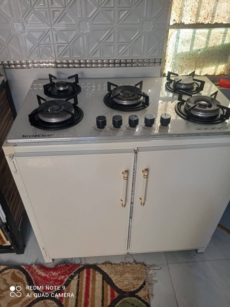 طباخ للبيع ب 125 وبيه مجال
***********
