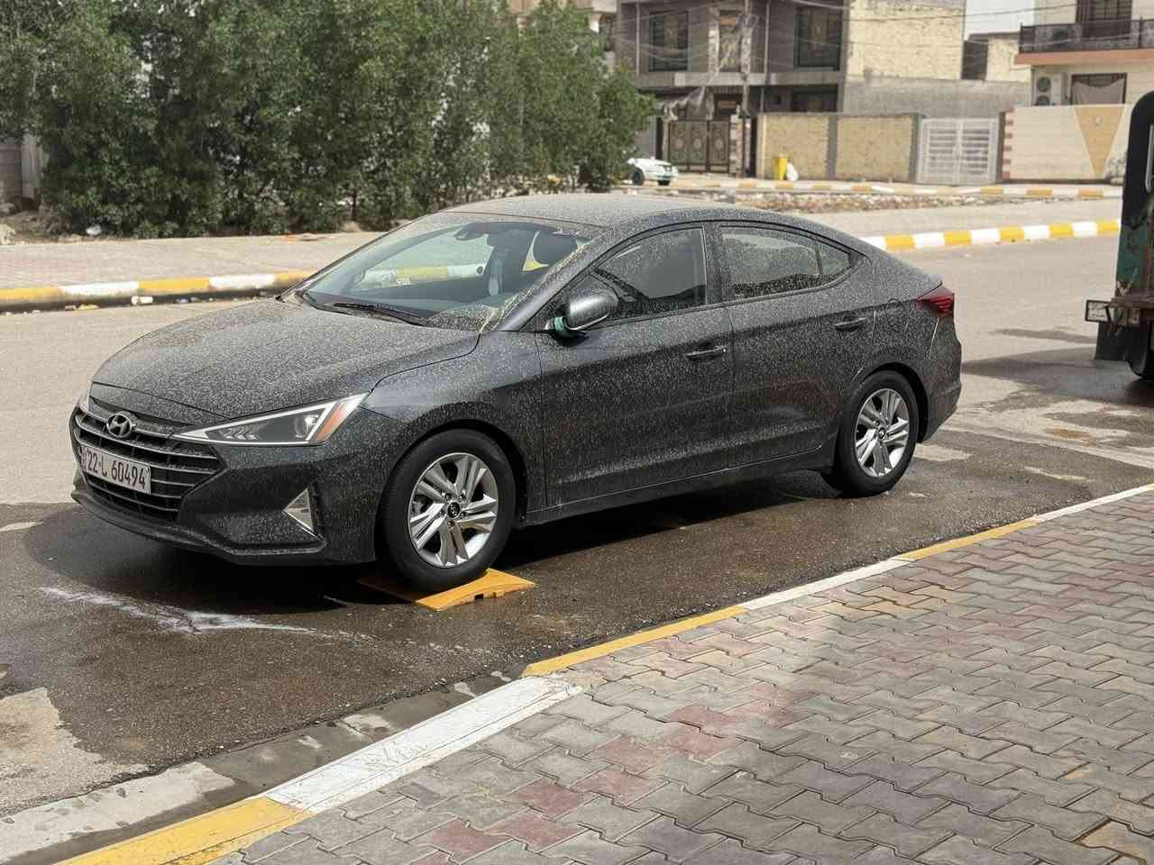 السلام عليكم النترا 2020
لسياره بيهاا قطعه وحده تبديل
بنيد والباقي ليبل واحد
وبيها طخه ربع الباب الخلفي بدون صبغ مبين 
مواصفاتها نص فول 
رقم أربيل الانكليزي 
كير AT 
مكينتهاا 2000 دوش 
السعر 122 وبيها مجال بسيط 
***********
