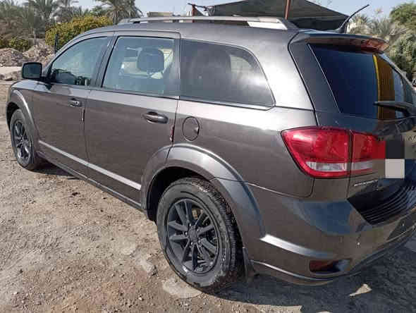 دوج جيروني 2018السلام عليكم 
دوج جيرني ٢٠١٥
سبعة راكب 
ماشية ١٣٣الف كيلومتر 
المحرك ٢٤٠٠
رقم بغداد الماني
شاشة كبير 
ثلاثة قطع تبريد
حادثة من الخلف بابل الصندوق 
السعر ١٣٥ ورقة وبيه مجال 
الاتصال على الرقم ***********
