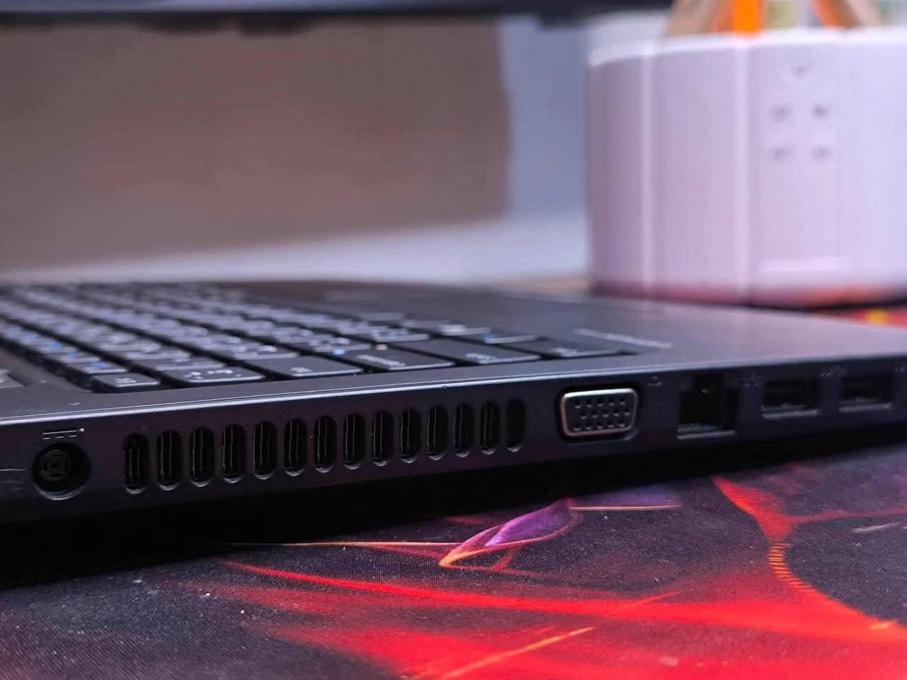 💻 Dell Latitude 3440 | عملي ومضمون للشغل والدراسة

لابتوب متين يعتمد عليه، مناسب للطلاب والوظائف المكتبية، بطارية جديدة تضمنلك ساعات استخدام مرتاحة بدون قلق 🔋✨

🔹 المواصفات:
• المعالج: Intel Core i5 (الجيل الرابع)
• الرام: 8GB
• الخزن: 128GB SSD سريع
• الشاشة: 14 بوصة HD
• البطارية: جديدة 100%

🎁 يجي ويّاه:
حقيبة + شاحن أصلي + ماوس + ماوس باد + تغليف آمن

🛡️ الضمان والخدمة:
✔️ فحص كامل قدامك عند الاستلام
✔️ ضمان استبدال لمدة أسبوع
✔️ تنصيب ويندوز وأوفيس وبرامج أساسية مجاناً

💰 السعر: 160,000 دينار
🚚 التوصيل متوفر لكل محافظات العراق


**إذا كنت صاحب هذا الإعلان وتريد حذفه لأي سبب، رجاءا أرسل رسالة إلى الدعم الفني**