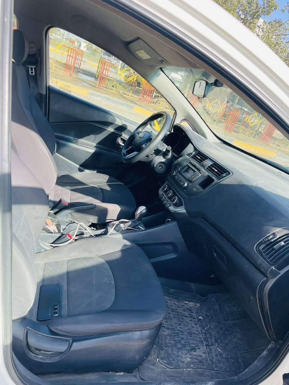 للبيع كيا ريو 2013 نظيفة جداً رقم ديالى باسمي تحويل ثاني يوم الهزة جديدة وسنويتها لل2030 حادثها بامريكا بنيد وبلعراق جامرلغ ضربه بسيطه وباقي نفسه ممصلح.تحكم ستيرن نضام ايكو ومانع انزلاق السعر 85 وبيها مجال بسيط 
***********
