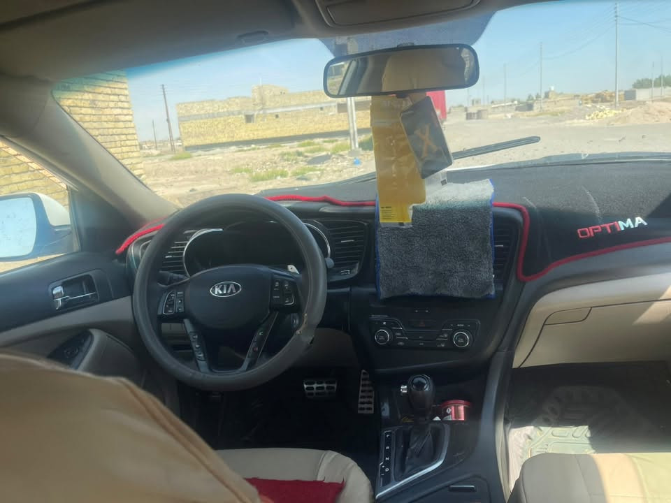 سلام عليكم اوبتيمه 11خليجي مكينه 200سياره جاهزه بيهه 3 قطع صبغ ***********
