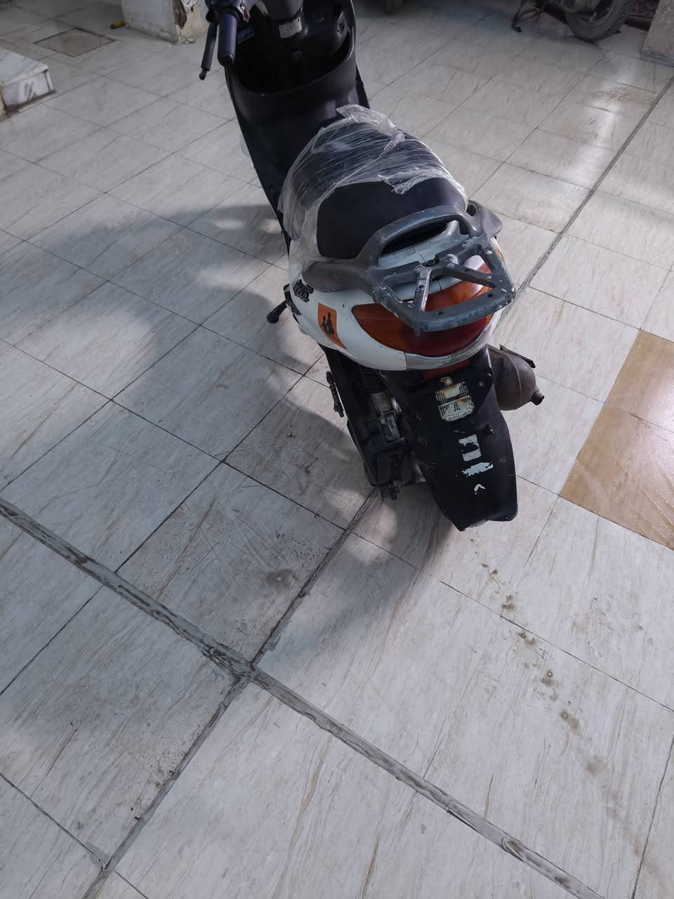 السلام عليكم دراجه اكزز للبيع الدراجه كلهه بلاديه كلشي شغال اشاير سلف هورن دبلات كلهه شغاله تايرات جدد السعر 275 مكاني حله مركز المدينه 
***********
