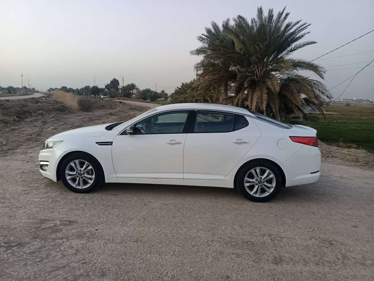 السلام عليكم اوبتيمه للبيع موديل 12 مكفوله كفاله عامه حداديه 50٪ تخم تاير جديد والباتري جديد السياره جاهزه شاير بالمري والمري شفط تحكم ستيرن جهتين السعر 35 وبيها مجال الطيبين رقم التلفون ‏‪***********‬‏ ومتواجد ع الفيس وع الواتساب
