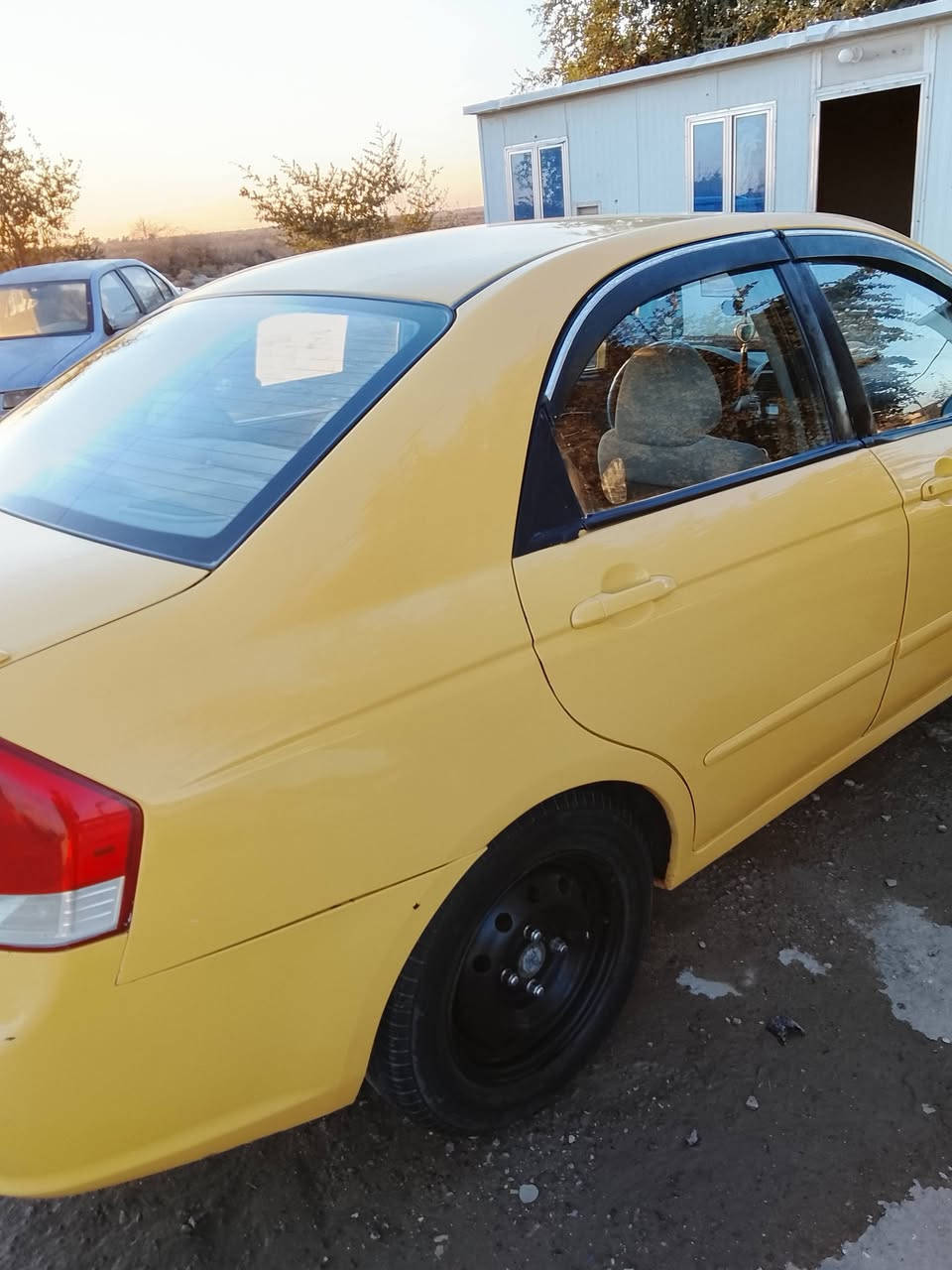 سبكترا 2008للبيع.او مراوس بخصوصي.
سياره حلوة ونظيفة بيها قطعتين تبديل جاملغ وبنيد وجاملغ الثالث مفتوح.
كير ومحرك مكفول.
نقصها  كمبريسر .
سياره مال جناي بسمي شرط التحويل.ارقامها انكليزي باقي علاستلام.
سعرها 80 بيها مجال للشراي فقط.
***********
