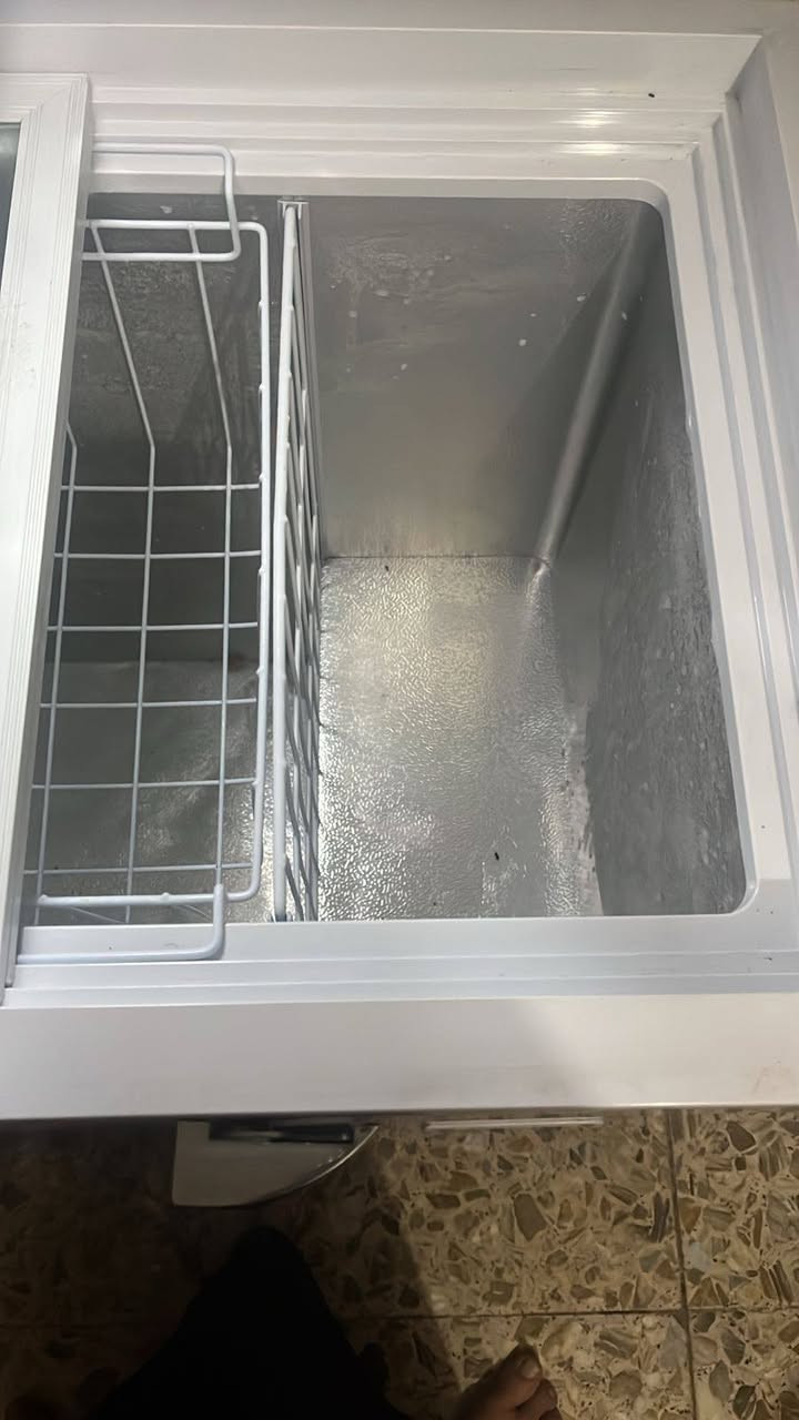 السلام عليكم مجمده جديده مستخدمه اقل من شهر شاهد لله جديده بمعنى الكلمه سعره 300 مكانهالعبيدي ***********
