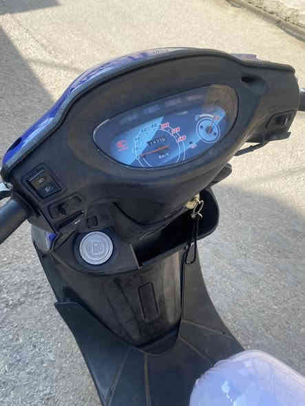 كامكو v2 للبيع كارتون
كفاله عامه 
محرك بعده كارتون 
موديل 2013 
مكان قلعه سكر 
950 بيها مجال للشرايه
***********
