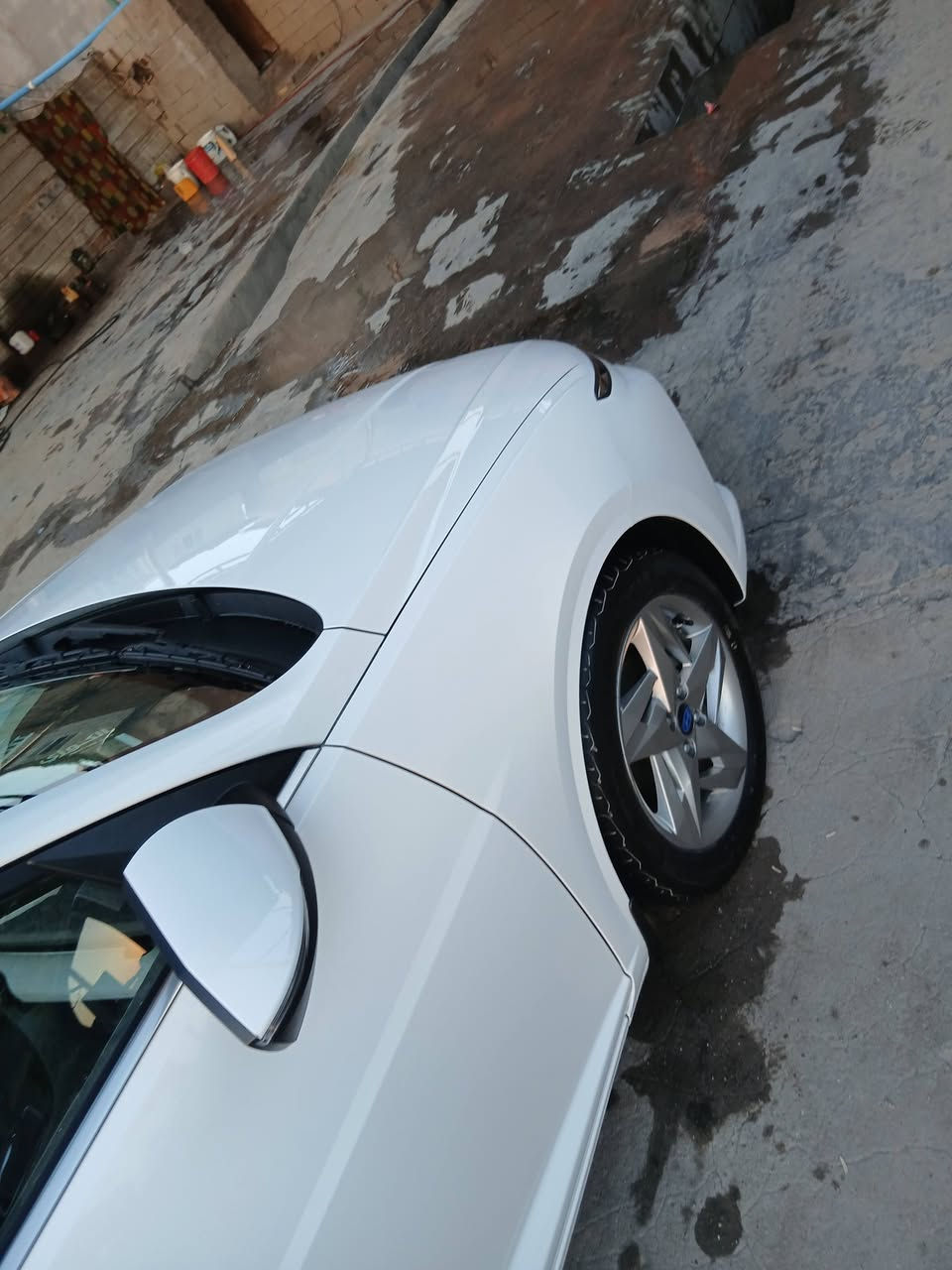 السلام عليكم اكسنت موديل ٢٥ خليجي  بيها باب فقط خلف سايق باقي كفاله عامه ماشيه سياره 26 السعر 140 بيها مجال عنوان بصره ابو لخصيب ***********
