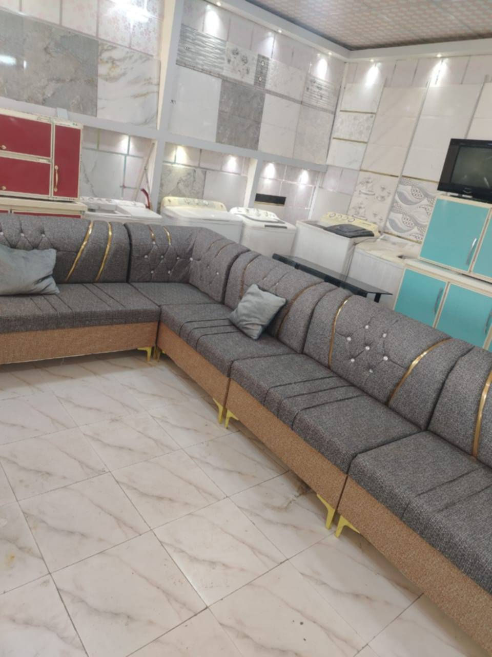 دوواوين للبيع جدد شغل معمل درجه اوله بلوك اسود عشرة مقاعد ب350 العنوان كربلاء سوك السياحي طويريج على شارع العام


**إذا كنت صاحب هذا الإعلان وتريد حذفه لأي سبب، رجاءا أرسل رسالة إلى الدعم الفني**