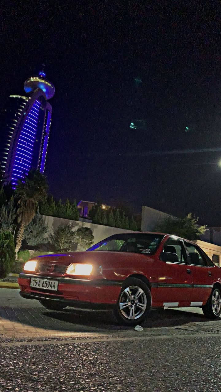 سلام وعليكم
اوبل فكتره  مصبوغه جماليه فقط 
حجم المحرك ١٨موديل ١٩٩٢محدثه داخل خارج١٩٩٥
كير شرط صدر خلفي امامي نضيف تخم تاير جديد شاده صار يومين باتري وكابريتر جديد كهربايات كلها شغاله سستم سماعات جداد جام لامامي كهرباىي 
سياره جاهزه علا اخر حبايه 
سنويه بسمي 
مكان سياره تكريت 
السعر ٣٨وبيها مجال 
***********
